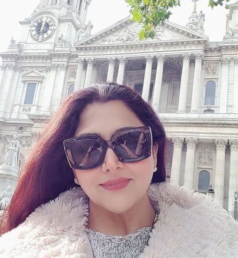 Actress Kushboo Sundar visit London and enjoying moments latest photos