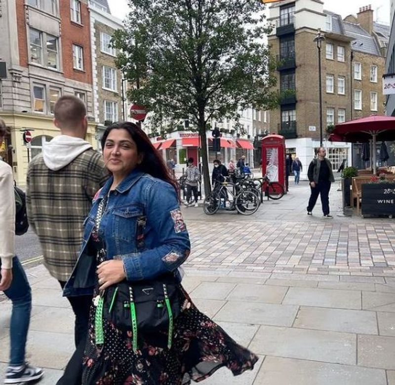 Actress Kushboo Sundar visit London and enjoying moments latest photos