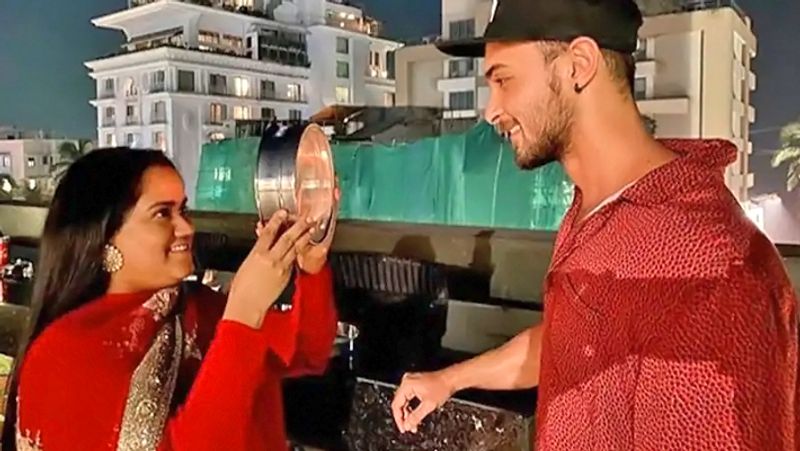 Karwa Chauth 2021, Raveena Tandon to Shilpa Shetty, see these actress festival look
