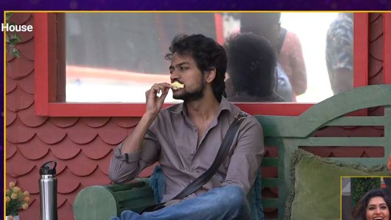 Bigg Boss 5 Telugu lobo gives big shock to Ravi