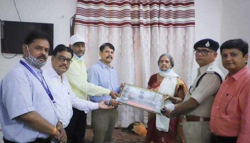 karwa chauth 2021 Madhya Pradesh jharkhand  devotees donated gold jewelery worth 17 lakh to mahakaleshwar temple ujjain