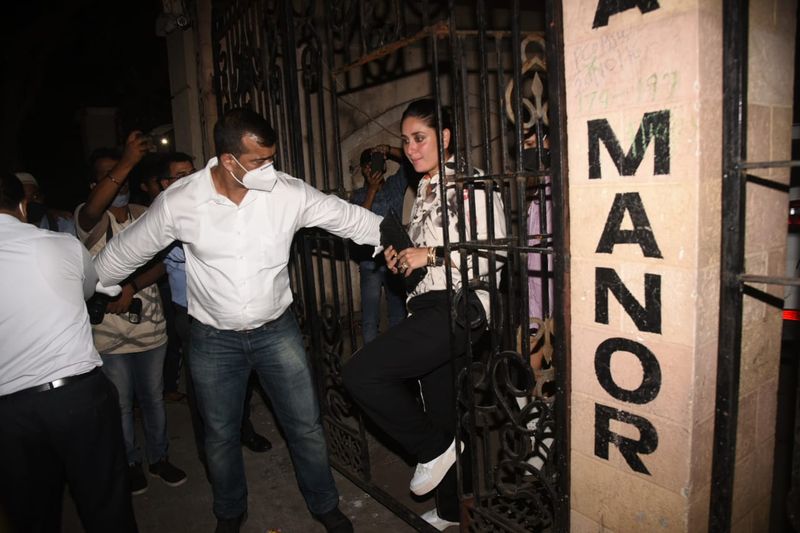 PHOTOS Kareena Kapoor looks puffy as she reaches Malaika Arora's birthday party with sister Karisma