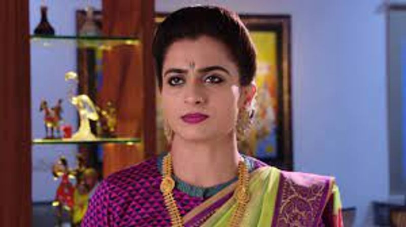 Doctor babu take monitha to his home and vantalakka gives ultimate twist in karthika deepam serial