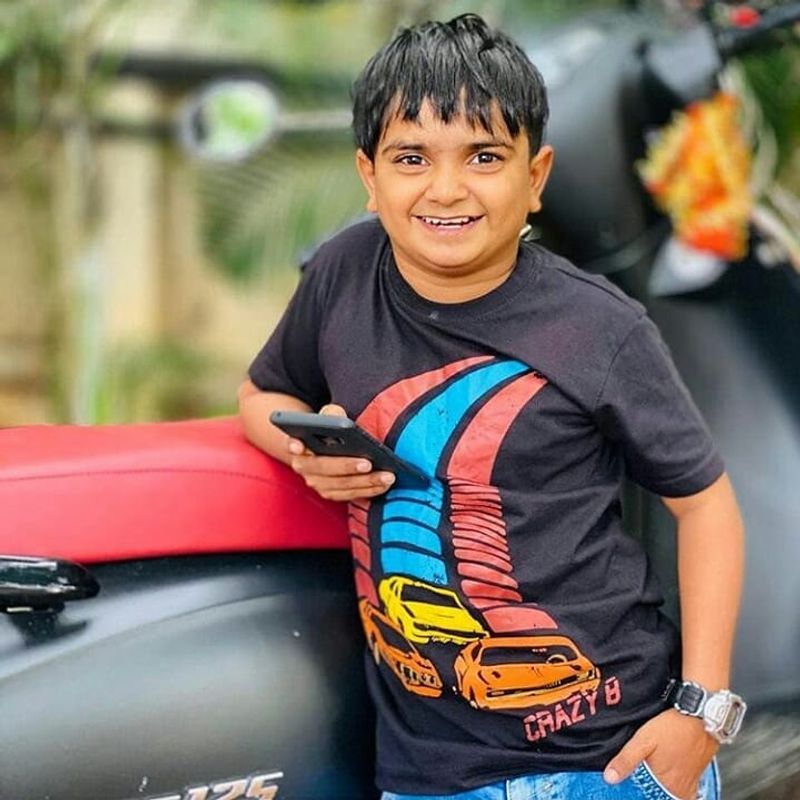 sudigali sudheer getup srinu hyper aadi jabardasth comedians education qualifications