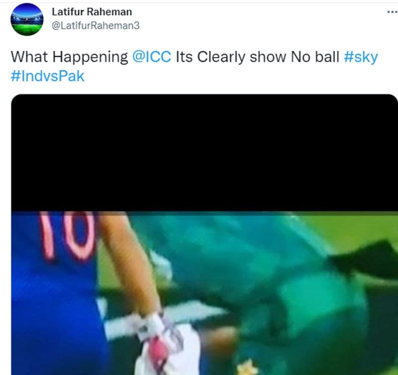 T20 World Cup 2021 IND vs PAK umpire is sleeping fans shared images as KL Rahul out in no ball