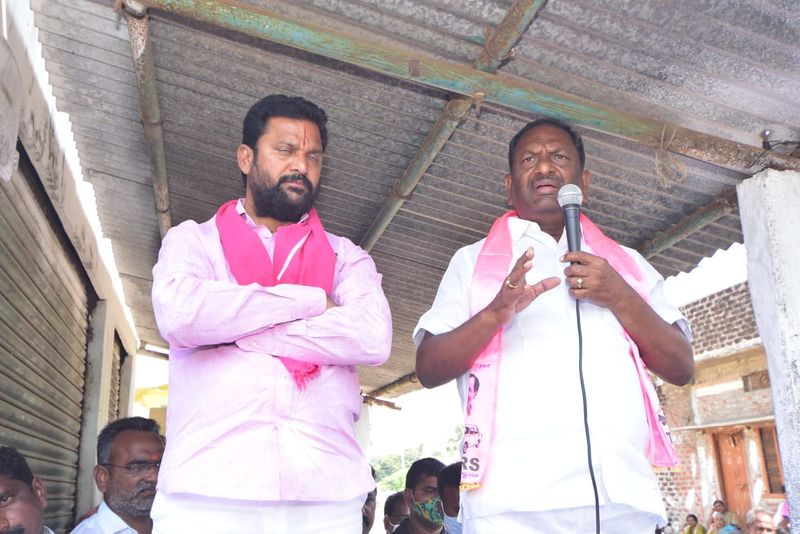 huzurabad bypoll: minister koppula eshwar campaign at jammikunta
