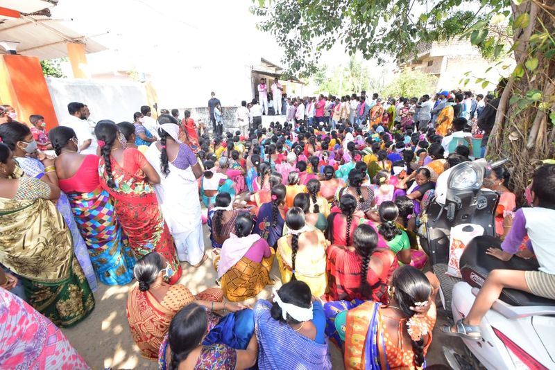 huzurabad bypoll: minister koppula eshwar campaign at jammikunta