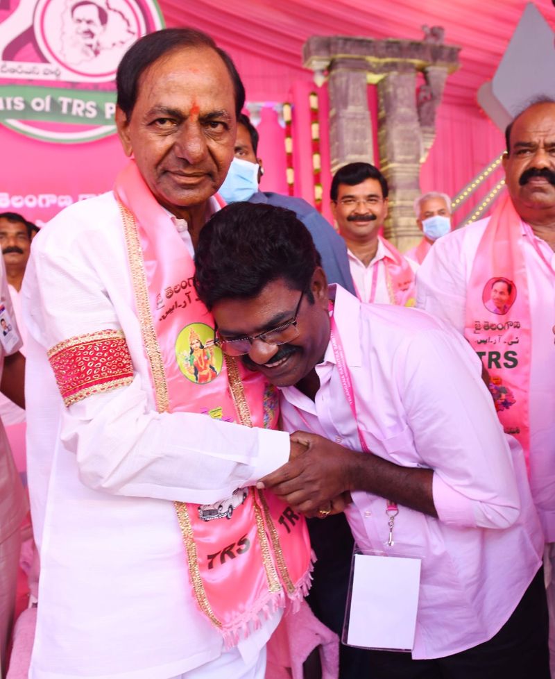 Hyderabad Hitex turns pink for TRS plenary
