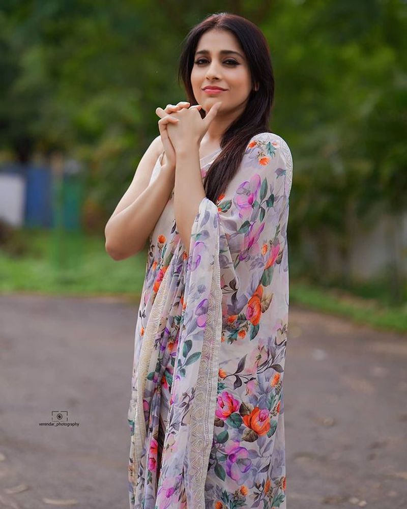 Jabardasth Anchor Rashmi Gautam Stunning photoshoot in saree