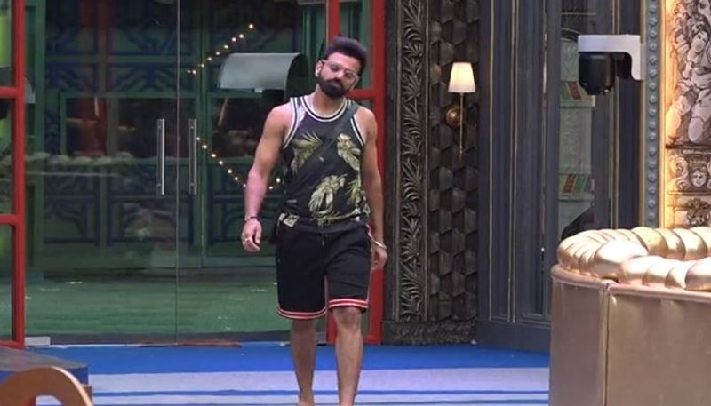 fire brand srireddy leaks bigg boss telugu 5 contestant sreerama chandra