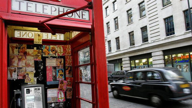 Scotland College girl takes on phone sex operator to pay phone bill