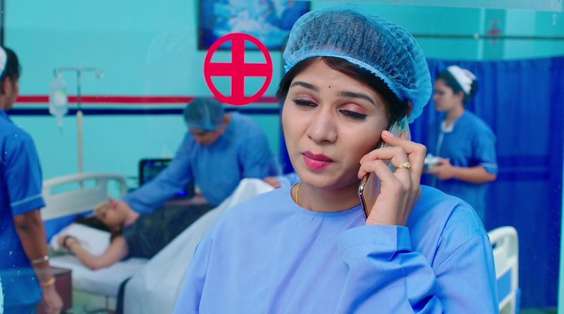 Karthik is irritated with Bharathi calls him In todays karthika deepam serial episode
