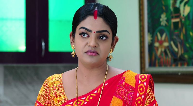 Karthik is irritated with Bharathi calls him In todays karthika deepam serial episode