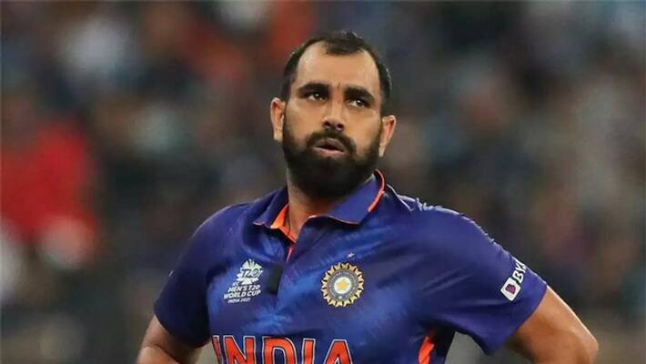Dont watch cricket: Commentator harsha Bhogle slams Trollers hatred against Team india bowler mohammad shami Dont watch cricket: Commentator harsha Bhogle slams Trollers hatred against Team india bowler mohammad shami