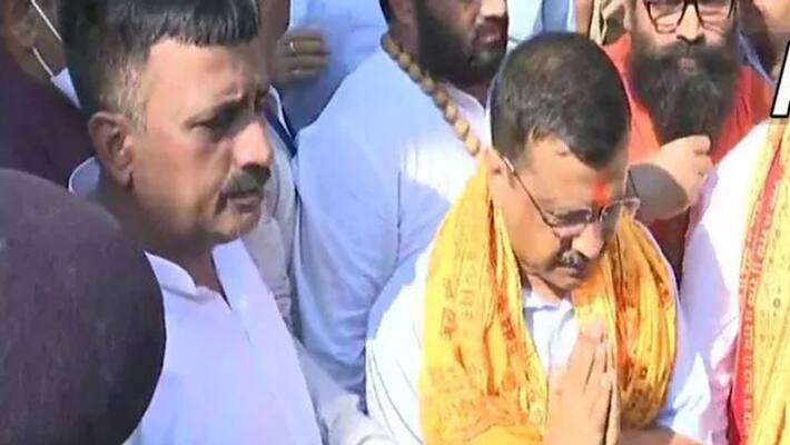 delhi chief minister arvind kejriwal visit up prayers at hanuman garhi temple in ayodhya delhi chief minister arvind kejriwal visit up prayers at hanuman garhi temple in ayodhya