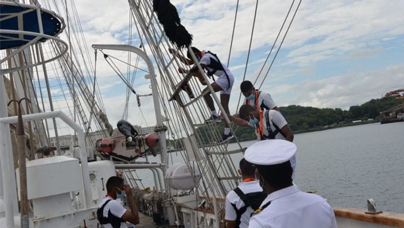 Indian Navy 1st Training Squadron visit Sri Lanka, see some pictures showing the strength of soldiers