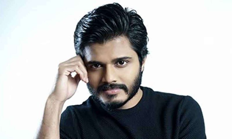 Tollywood rowdy star vijay devarakonda relationship will shock you