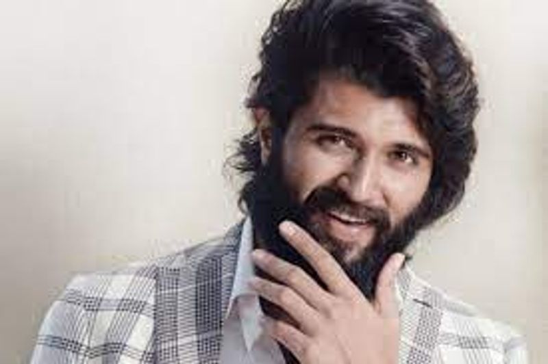 Tollywood rowdy star vijay devarakonda relationship will shock you