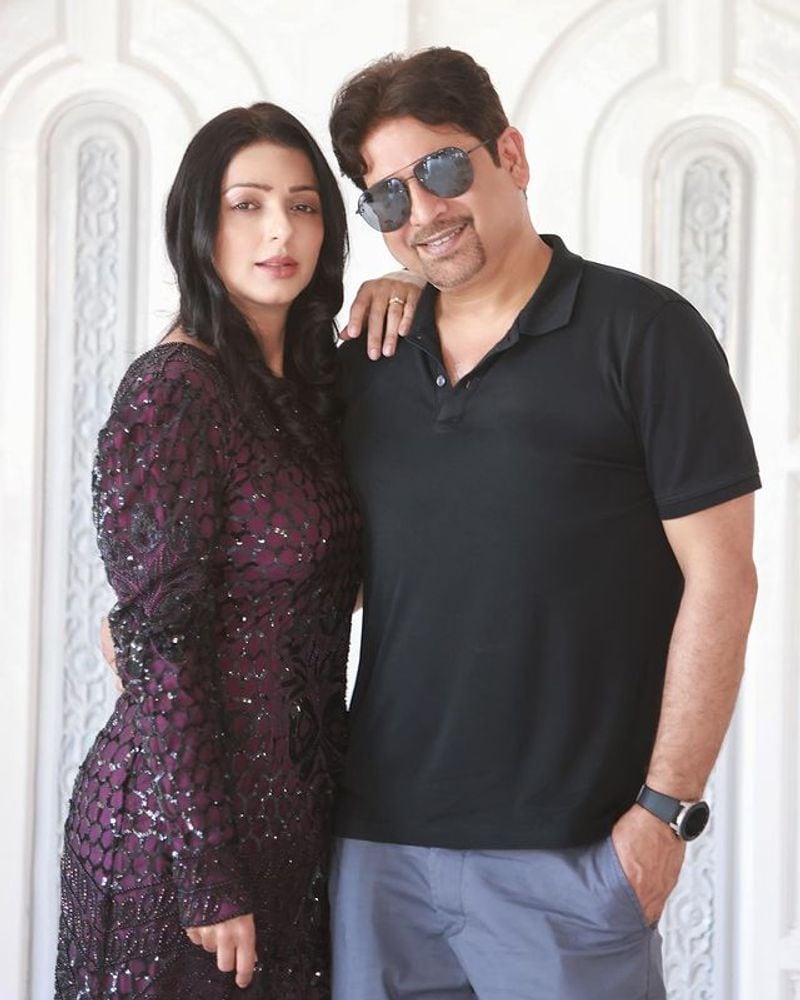 Bhumika Chawla poses with her husband, photos goes viral
