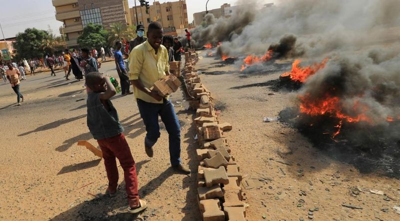 Sudan armed forces military coup, Soldiers opened fire on crowds, many killed