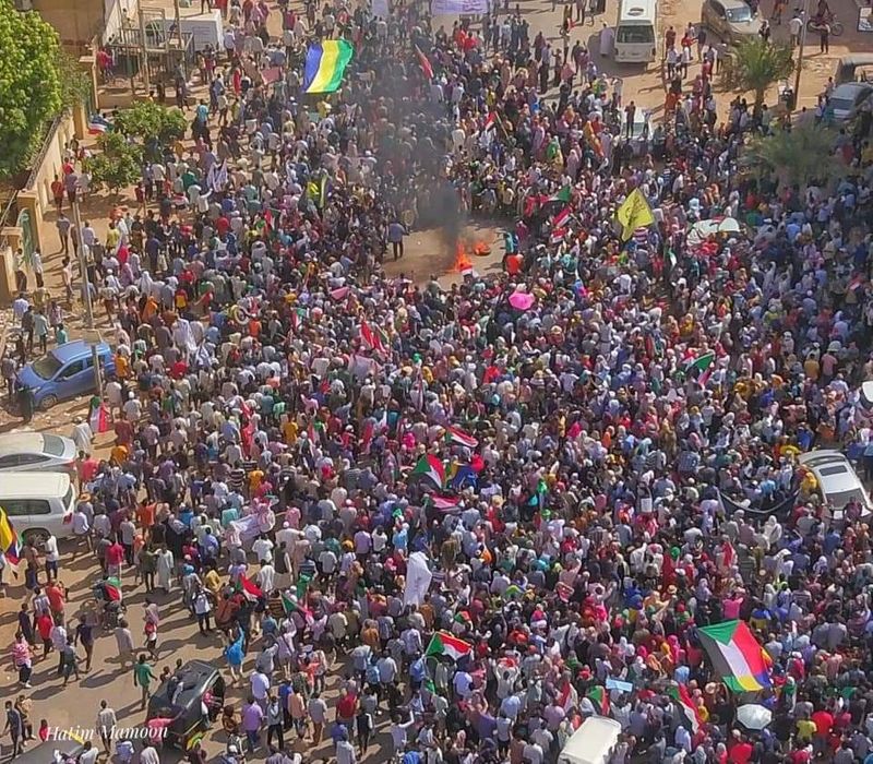 Sudan armed forces military coup, Soldiers opened fire on crowds, many killed
