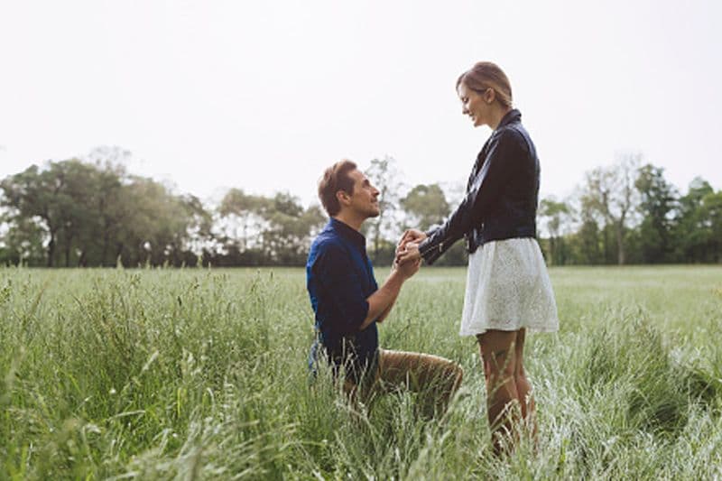 relationship tips: best romantic ways to propose your partner