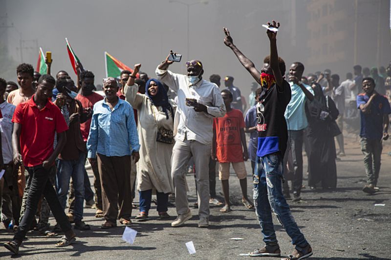 Seven killed 140 injured 300 arrested in military coup in Sudan