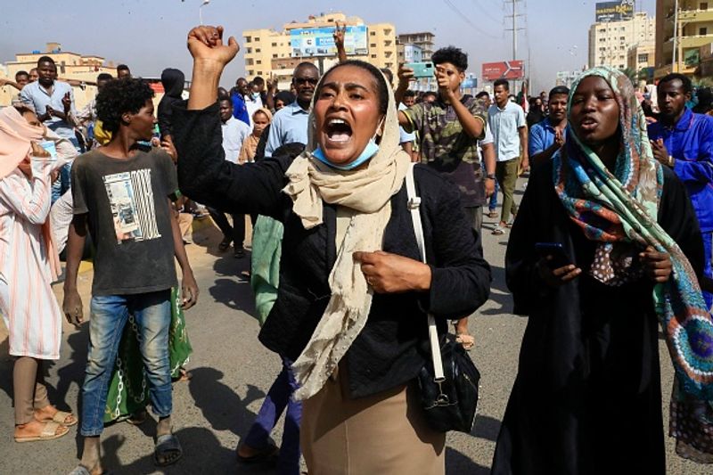Seven killed 140 injured 300 arrested in military coup in Sudan