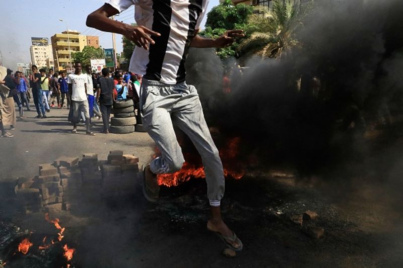 Seven killed 140 injured 300 arrested in military coup in Sudan