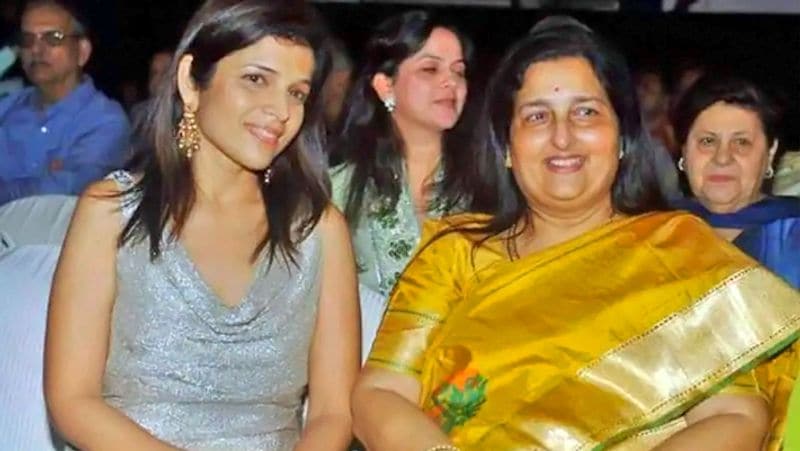 Anuradha Paudwal Birthday, know life facts about 90s famous singer