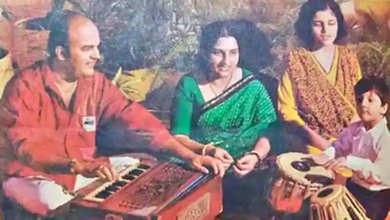 Anuradha Paudwal Birthday, know life facts about 90s famous singer