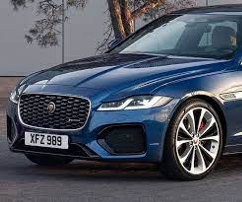 2021 Jaguar XF: Facelift version of Jaguar XF luxury sedan launched in India know price and features