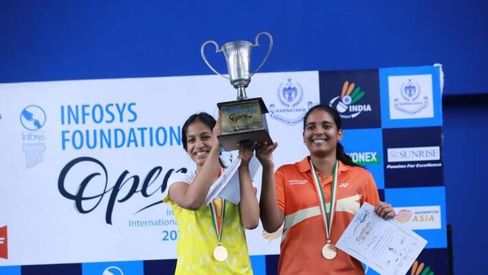 National Badminton Coach Pulela Gopichand daughter Gayatri won in Doubles and runner up in Mixed Double in India International Challenge 2021 National Badminton Coach Pulela Gopichand daughter Gayatri won in Doubles and runner up in Mixed Double in India International Challenge 2021