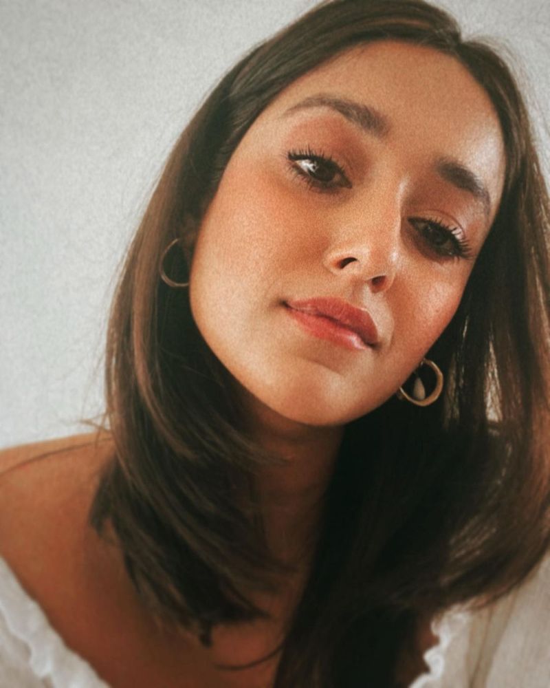 ileana bikini treat to fans hot selfie shake in internet