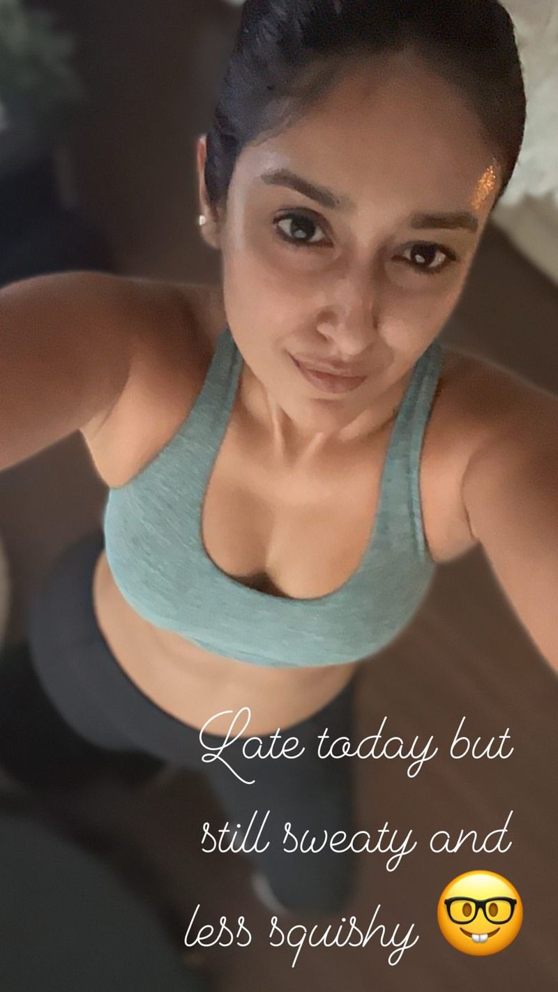 ileana bikini treat to fans hot selfie shake in internet