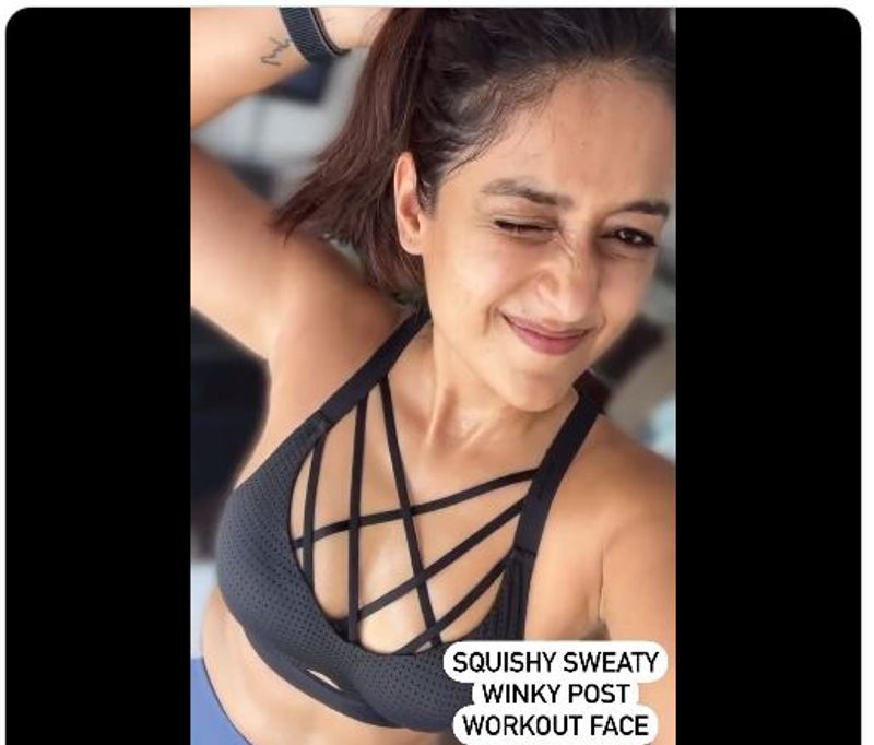 ileana bikini treat to fans hot selfie shake in internet
