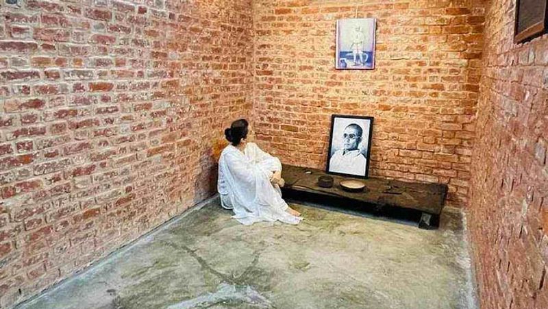 kangana ranaut visited veer sawarkar cellular cell at andaman nikobar share photos