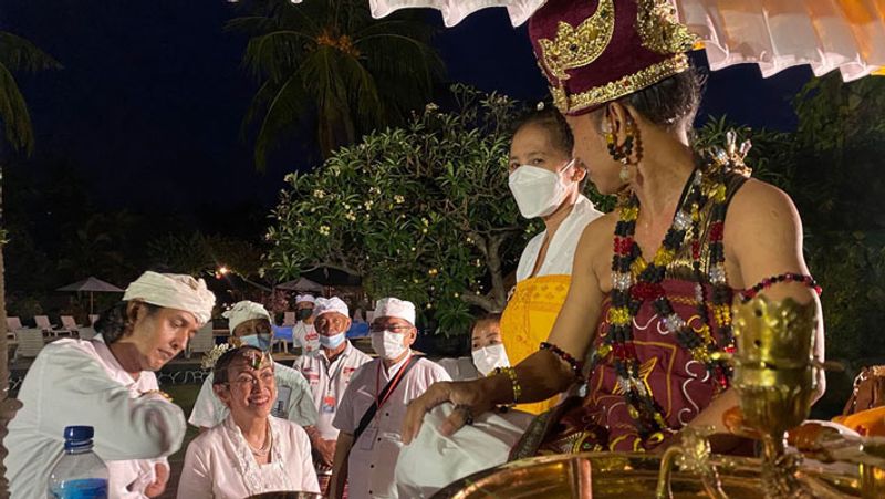 Indonesia News, Sukmawati Soekarnoputri converted in Hindu from Muslim