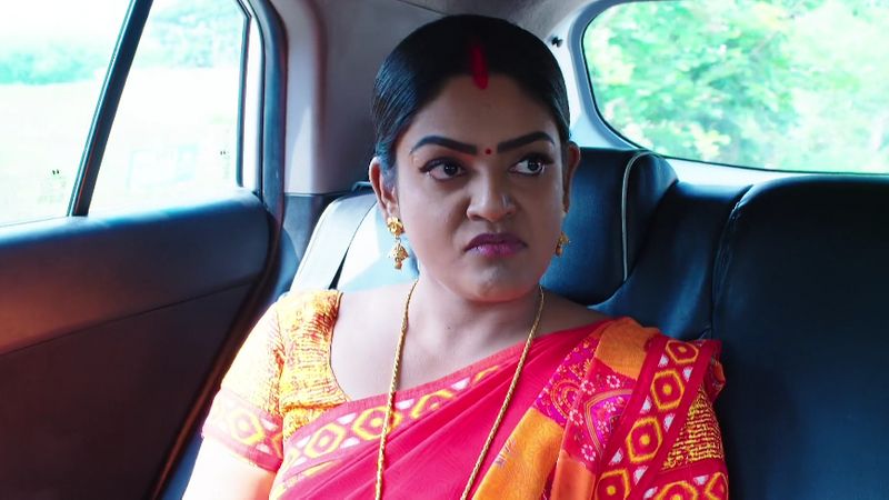 Deepa accuses Pallavi of stealing Karthiks test sample In todays karthika deepam serial episode