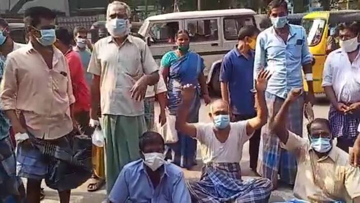 Patients who came for treatment lying on the road ..? Disgrace at Stanley Government General Hospital .. Patients who came for treatment lying on the road ..? Disgrace at Stanley Government General Hospital ..