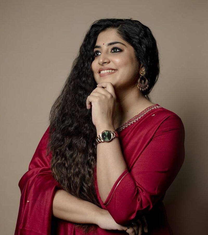 Actress Manjima Mohan clears rumours about her marriage