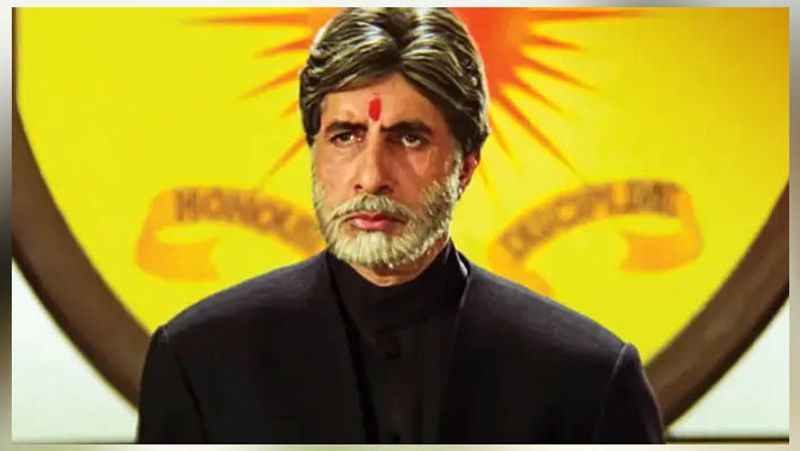 shahrukh khan aishwarya rai film mohabbatein completed 21 year, this movie change amitabh bachchan life