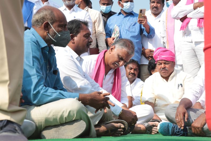 huzurabad bypoll: minister harish rao election campaign at bijigiri sharif