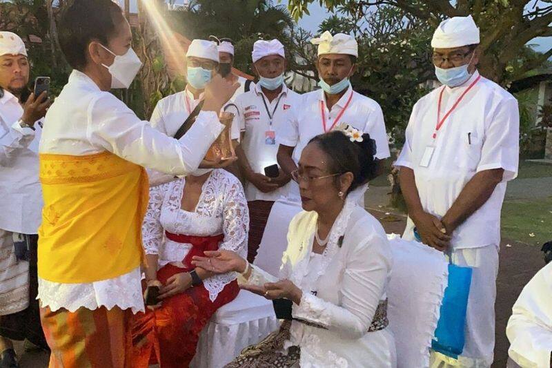 Indonesian Presidents' Daughter converted to Hinduism