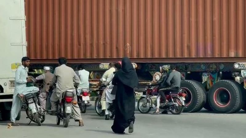 Tehreek-e-Labbaik Pakistan protest march to islamabad begins, Pakistan Government at high alert