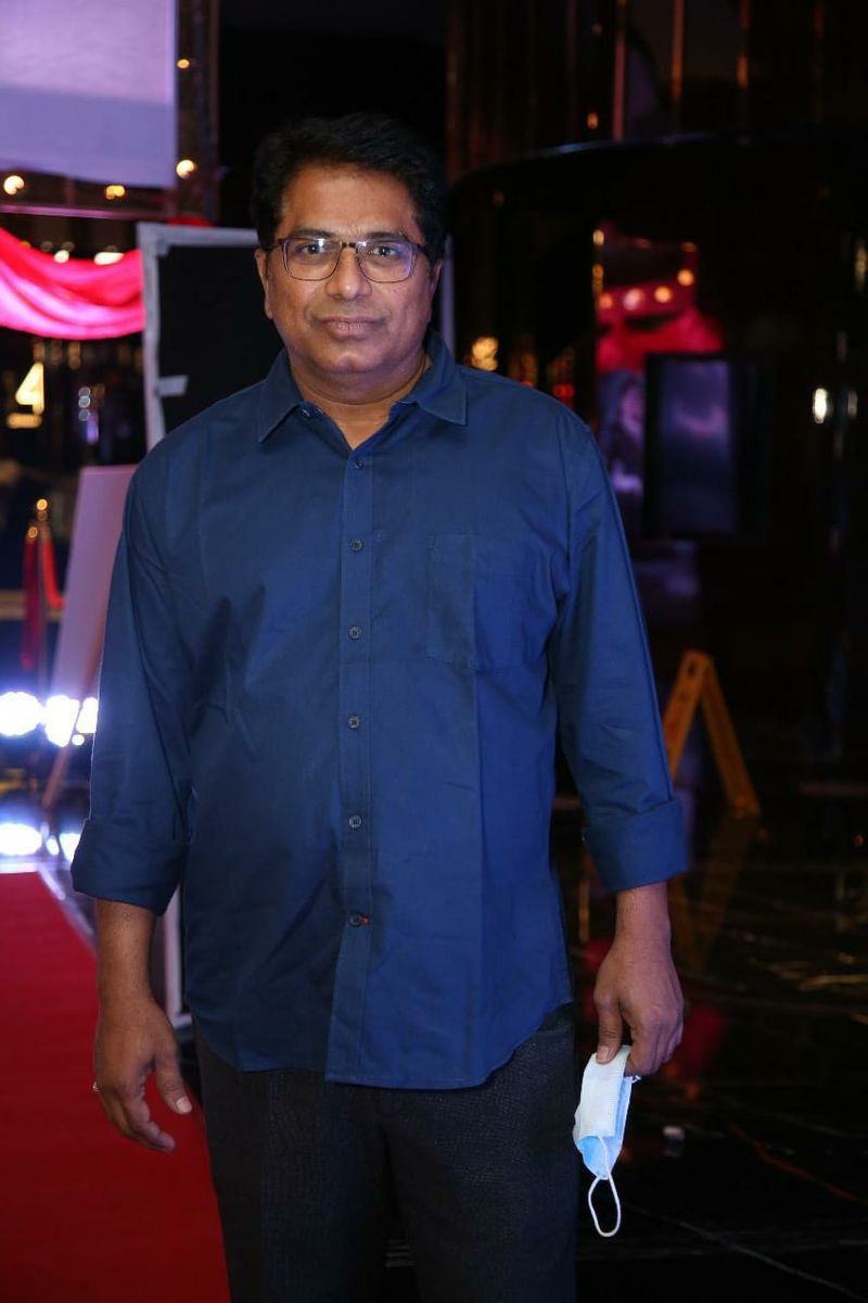 tollywood celabraties red carpet walk in romantic grand premiers