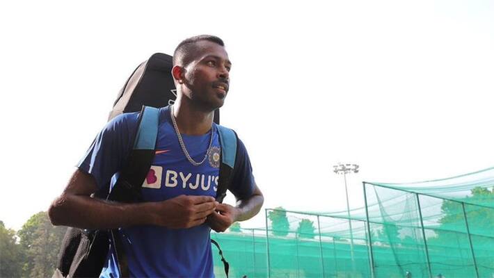 Eight IPL franchises have to submit the list of retained players to BCCI on Tuesday-mjs Eight IPL franchises have to submit the list of retained players to BCCI on Tuesday-mjs