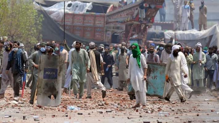 Pakistan Government lift ban from TLP, Saad Hussain Rizvi released from Kot Lakhpat Jail Lahore DVG Pakistan Government lift ban from TLP, Saad Hussain Rizvi released from Kot Lakhpat Jail Lahore DVG