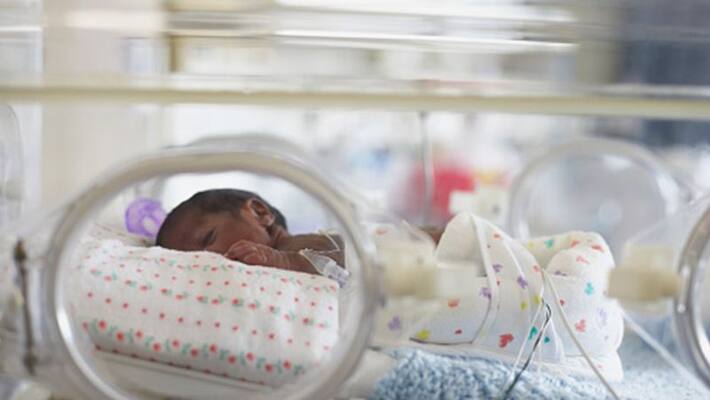 Minor girl gives birth by herself, takes YouTube video help to cut umbilical cord bpsb Minor girl gives birth by herself, takes YouTube video help to cut umbilical cord bpsb