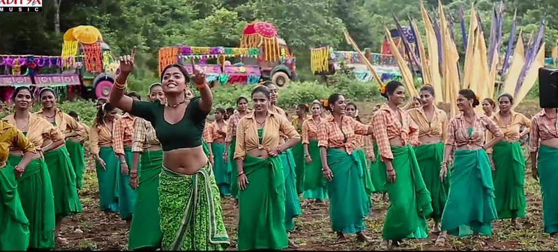 rashmika looks ever before avatar in pushpa saami saami hotness overloaded